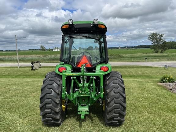 Image of John Deere 4066R equipment image 2