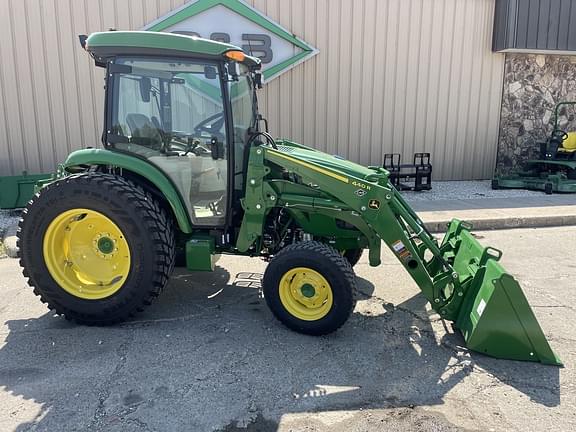 Image of John Deere 4066R equipment image 4