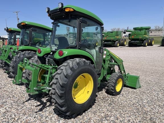 Image of John Deere 4066R equipment image 3