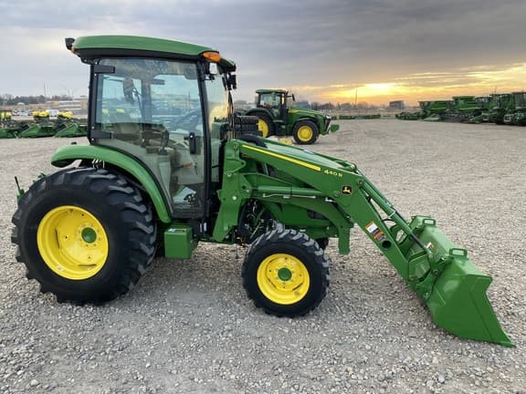 Image of John Deere 4066R equipment image 1