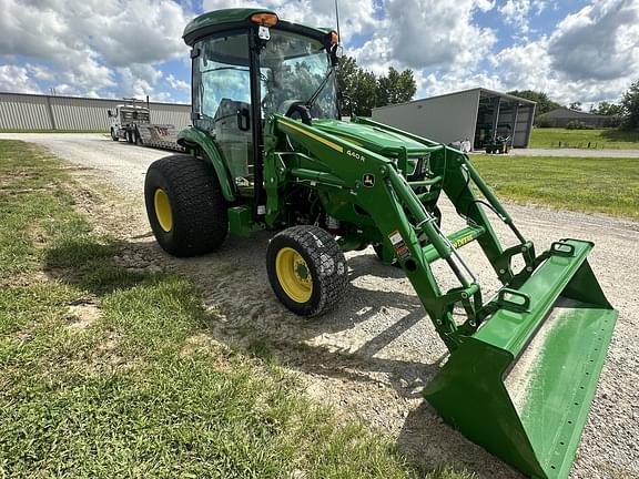 Image of John Deere 4066R equipment image 4