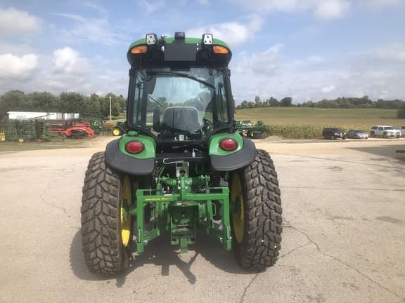 Image of John Deere 4066R equipment image 2