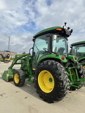 Image of John Deere 4066R equipment image 2