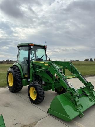 Image of John Deere 4066R equipment image 1