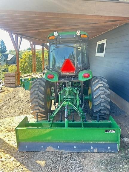 Image of John Deere 4066R equipment image 2
