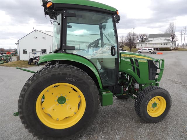 Image of John Deere 4066R equipment image 3