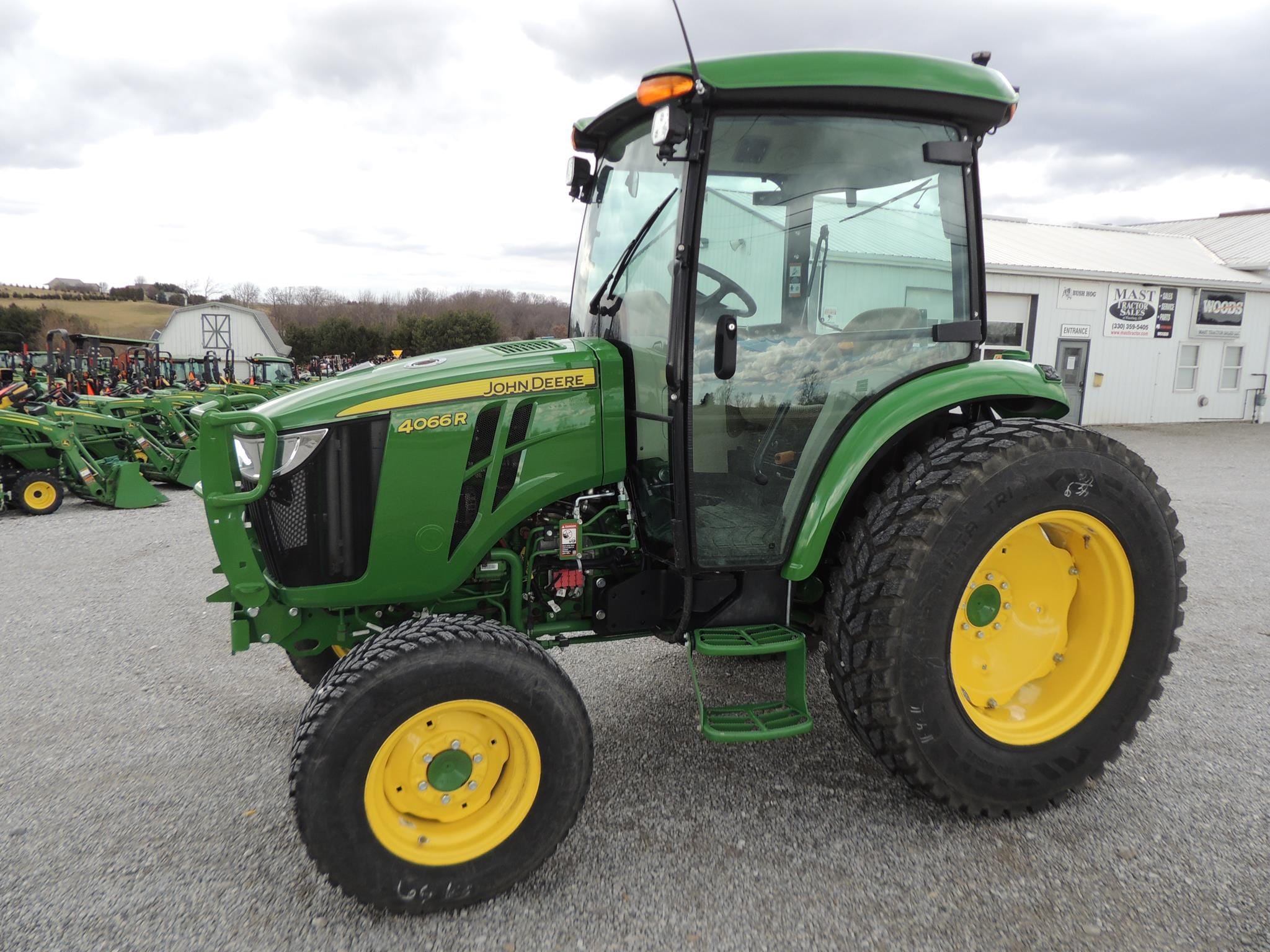 Main image John Deere 4066R