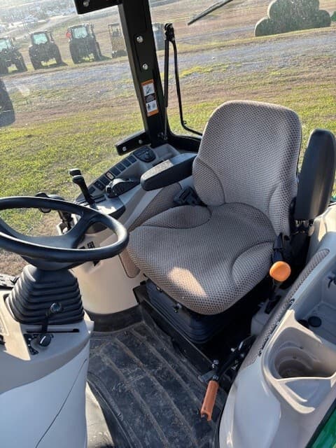 Image of John Deere 4066R Image 1