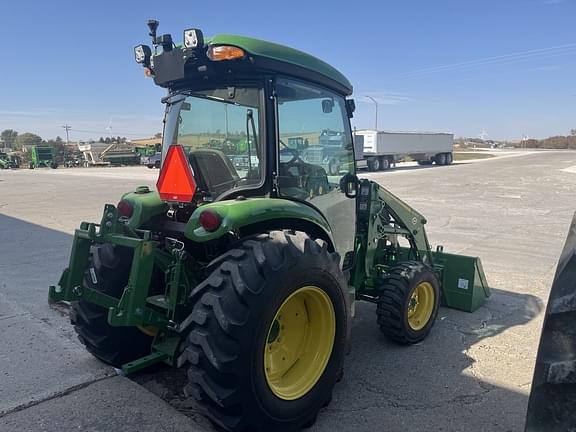 Image of John Deere 4066R equipment image 3