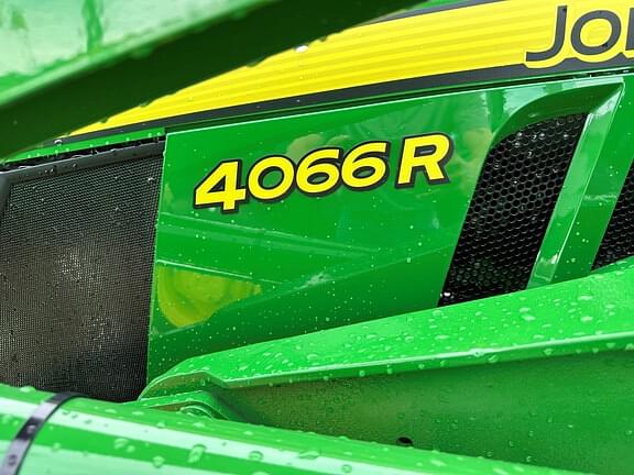 Image of John Deere 4066R equipment image 3