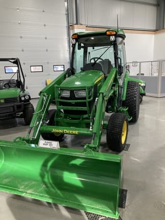 Image of John Deere 4066R equipment image 3