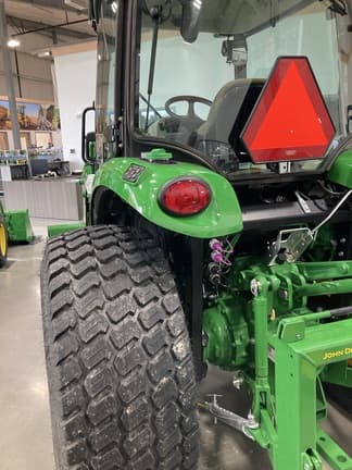 Image of John Deere 4066R equipment image 2