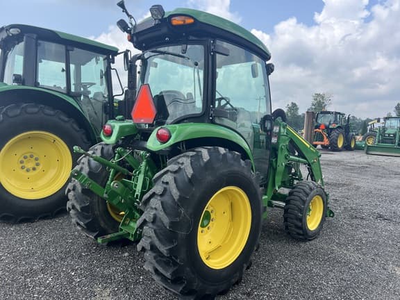 Image of John Deere 4066R equipment image 4