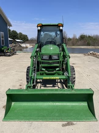 Image of John Deere 4066R equipment image 1