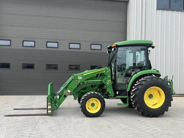 Image of John Deere 4066R equipment image 2