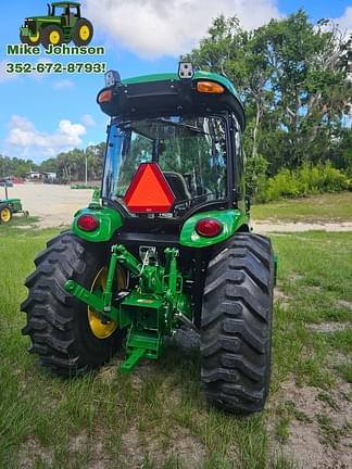 Image of John Deere 4066R equipment image 4