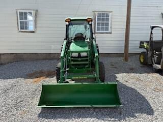 Image of John Deere 4066R equipment image 4