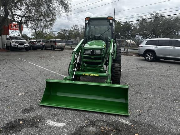 Image of John Deere 4066R equipment image 4