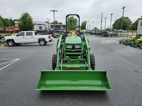 Image of John Deere 4066R equipment image 2