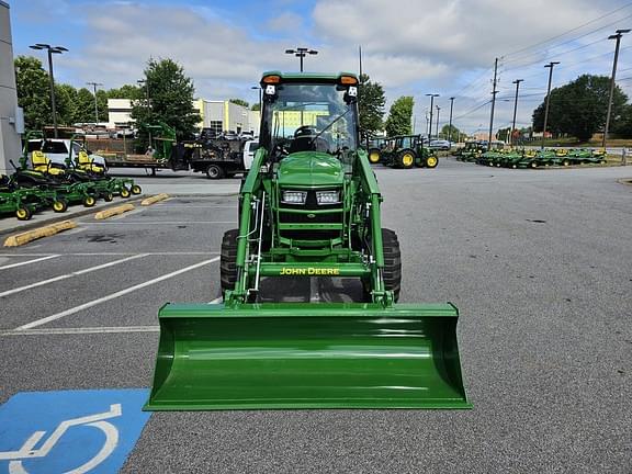 Image of John Deere 4066R equipment image 1