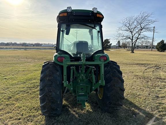 Image of John Deere 4066R equipment image 3