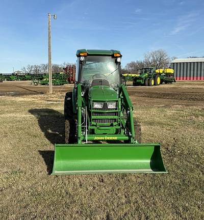 Image of John Deere 4066R equipment image 2