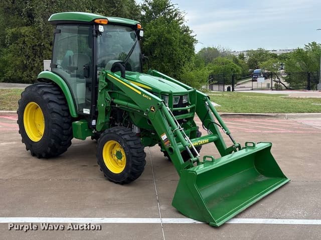 Image of John Deere 4066R equipment image 2