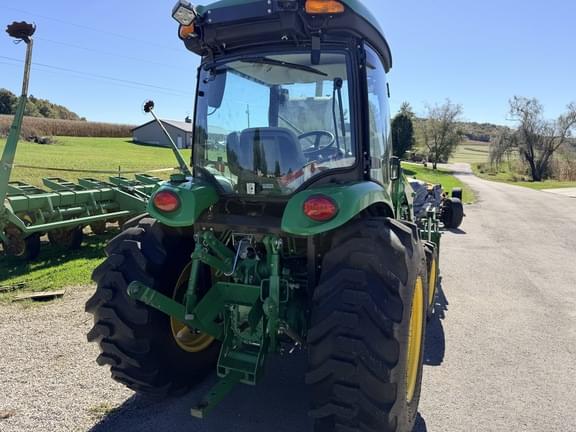 Image of John Deere 4075R equipment image 3