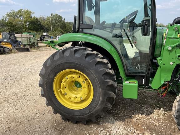 Image of John Deere 4075R equipment image 3