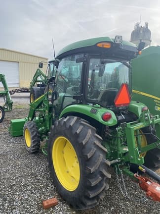 Image of John Deere 4075R equipment image 3