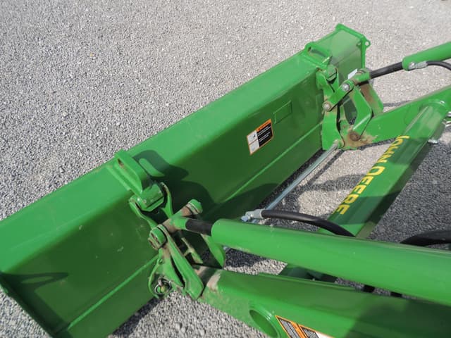 Image of John Deere 4075R equipment image 4