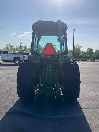 Image of John Deere 4075R equipment image 2