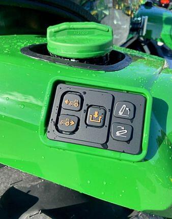 Image of John Deere 4075R equipment image 4