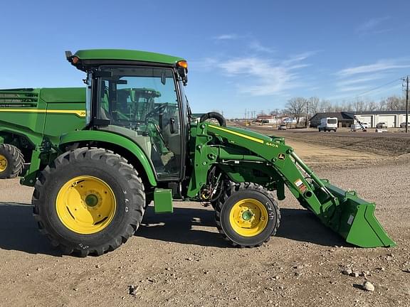 Image of John Deere 4075R equipment image 4