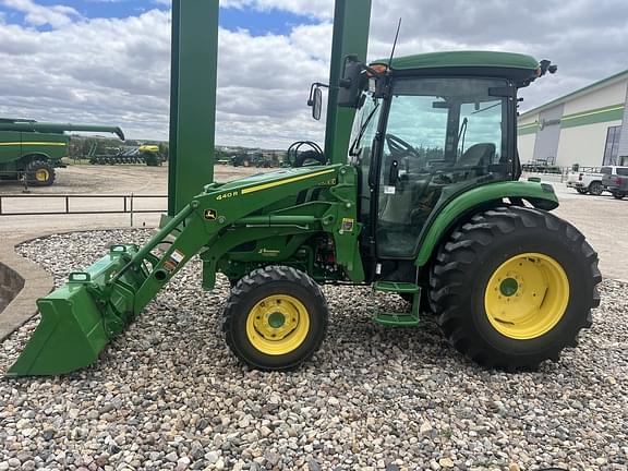 Image of John Deere 4075R equipment image 2