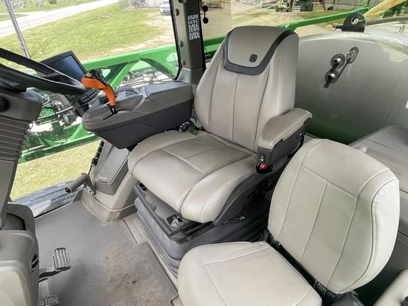 Image of John Deere 408R equipment image 4