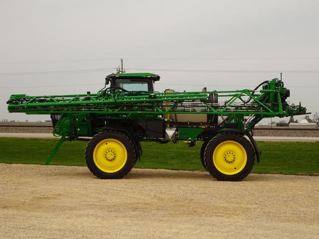 Image of John Deere 408R equipment image 4
