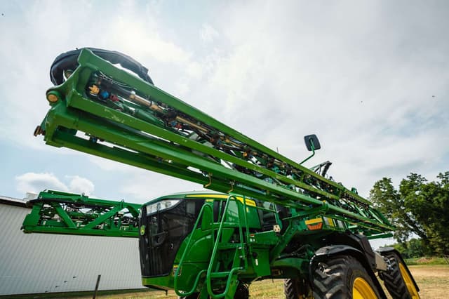 Image of John Deere 408R equipment image 3