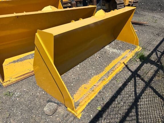 Image of John Deere Backhoe Bucket Image 0