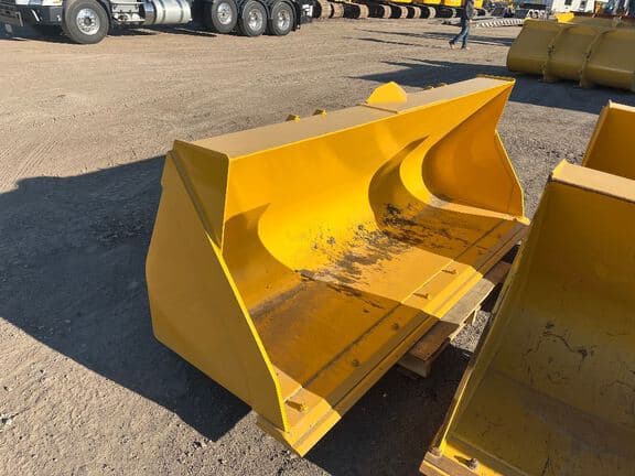 Image of John Deere Backhoe Bucket Image 0