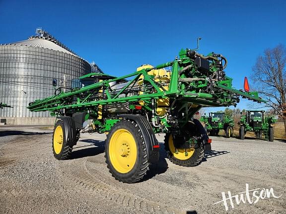 Image of John Deere 410R equipment image 3