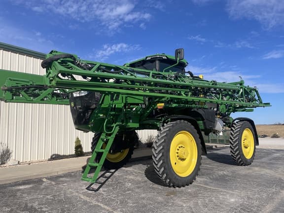 Image of John Deere 410R equipment image 1