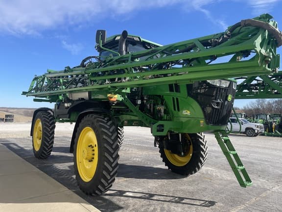 Image of John Deere 410R equipment image 2