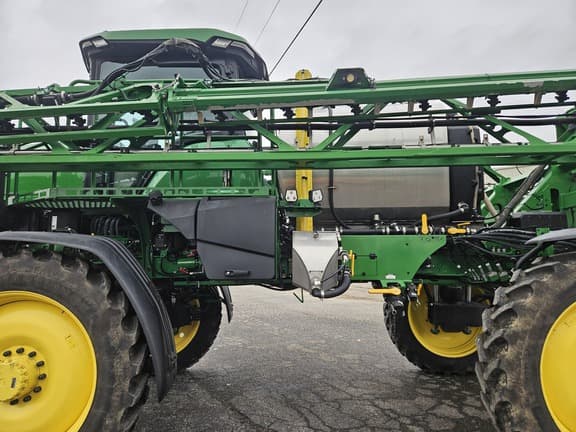 Image of John Deere 410R equipment image 3