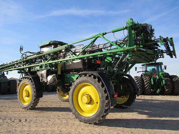 Image of John Deere 410R equipment image 2