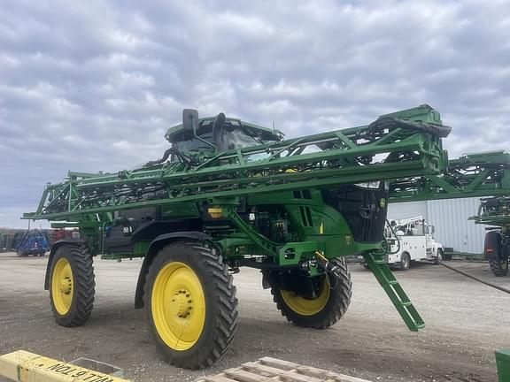 Image of John Deere 410R equipment image 2