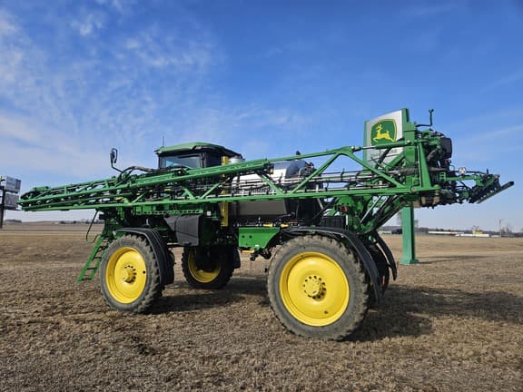 Image of John Deere 410R equipment image 3