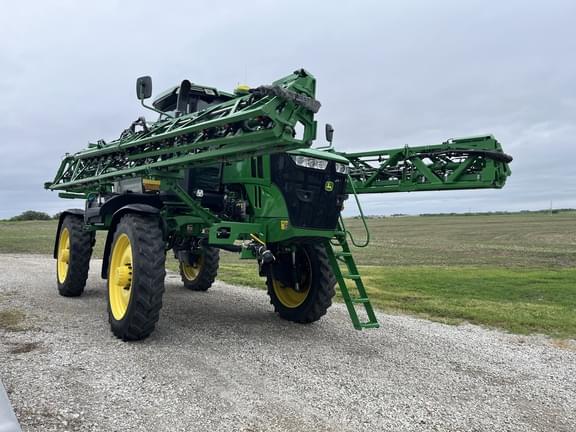 Image of John Deere 410R equipment image 4
