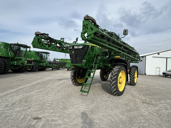 Image of John Deere 410R equipment image 2