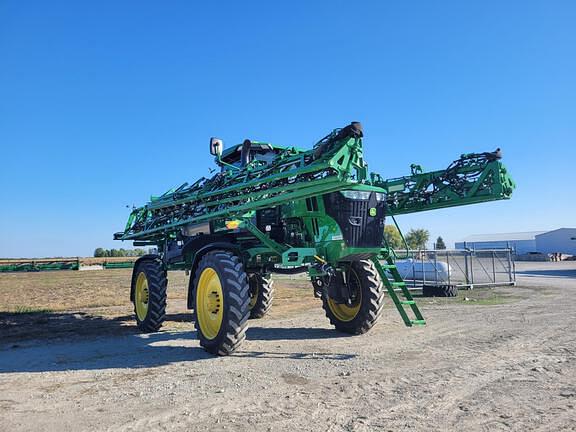 Image of John Deere 410R equipment image 3